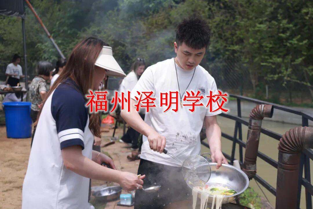 青少年叛逆管教机构哪里好｜优选福州泽明合规温和心理治本无军事化育人
